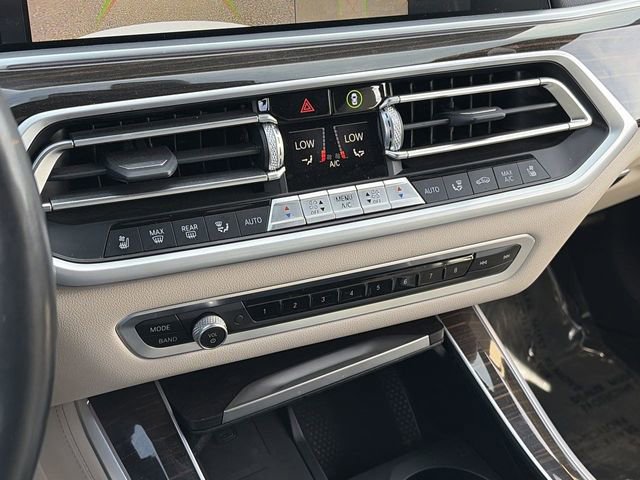 Used 2021 BMW X5 M50i w/ Executive Package image 31