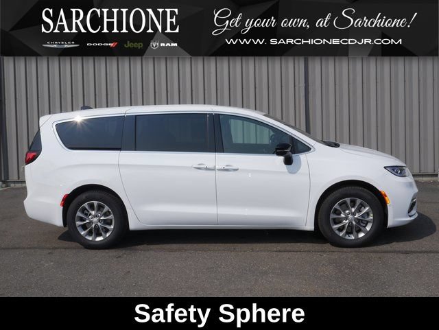 New 2026 Chrysler Pacifica Select