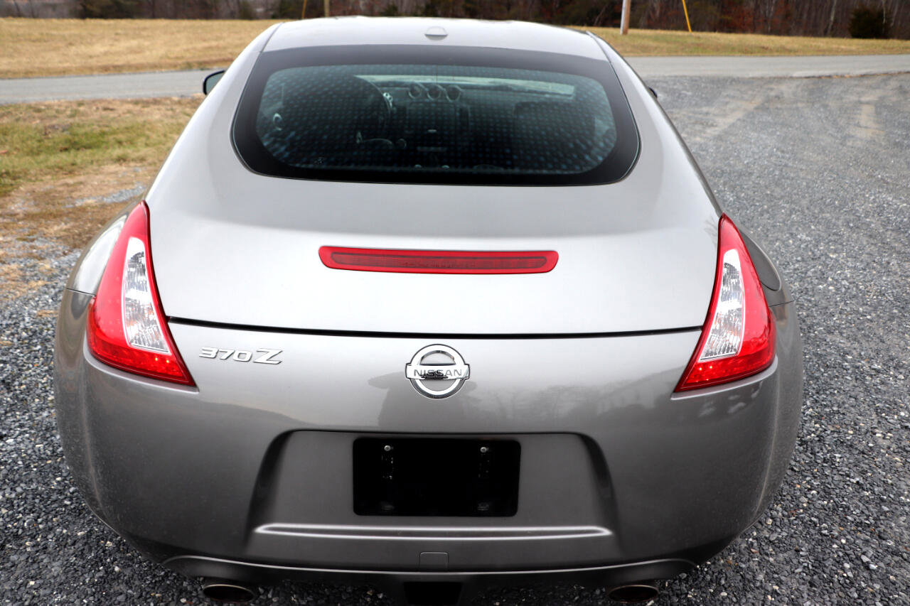 Used 2010 Nissan 370Z Touring image 5