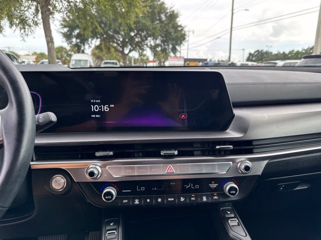 Used 2025 Kia Telluride S FWD image 25