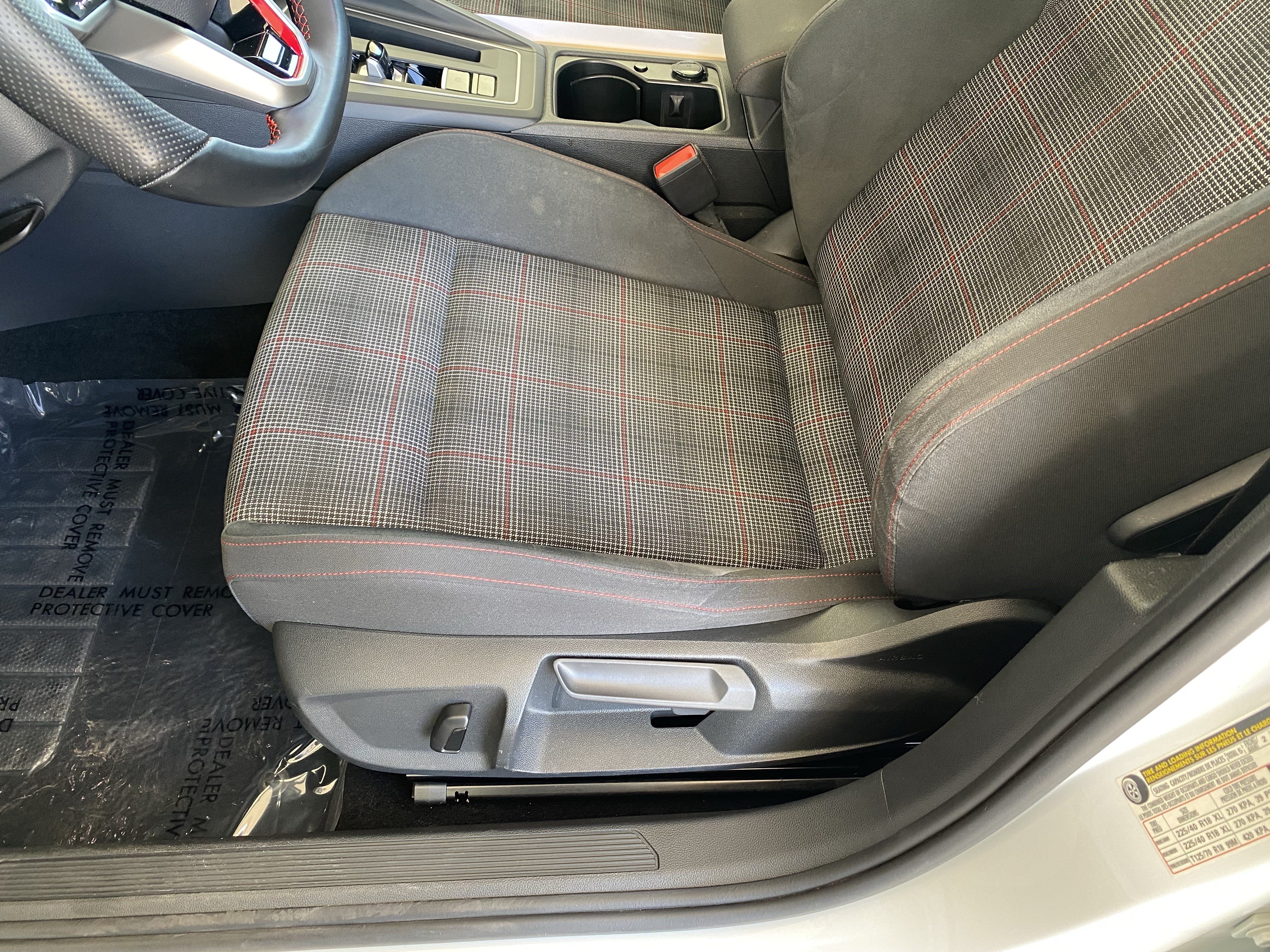 Certified 2022 Volkswagen GTI SE FWD image 14