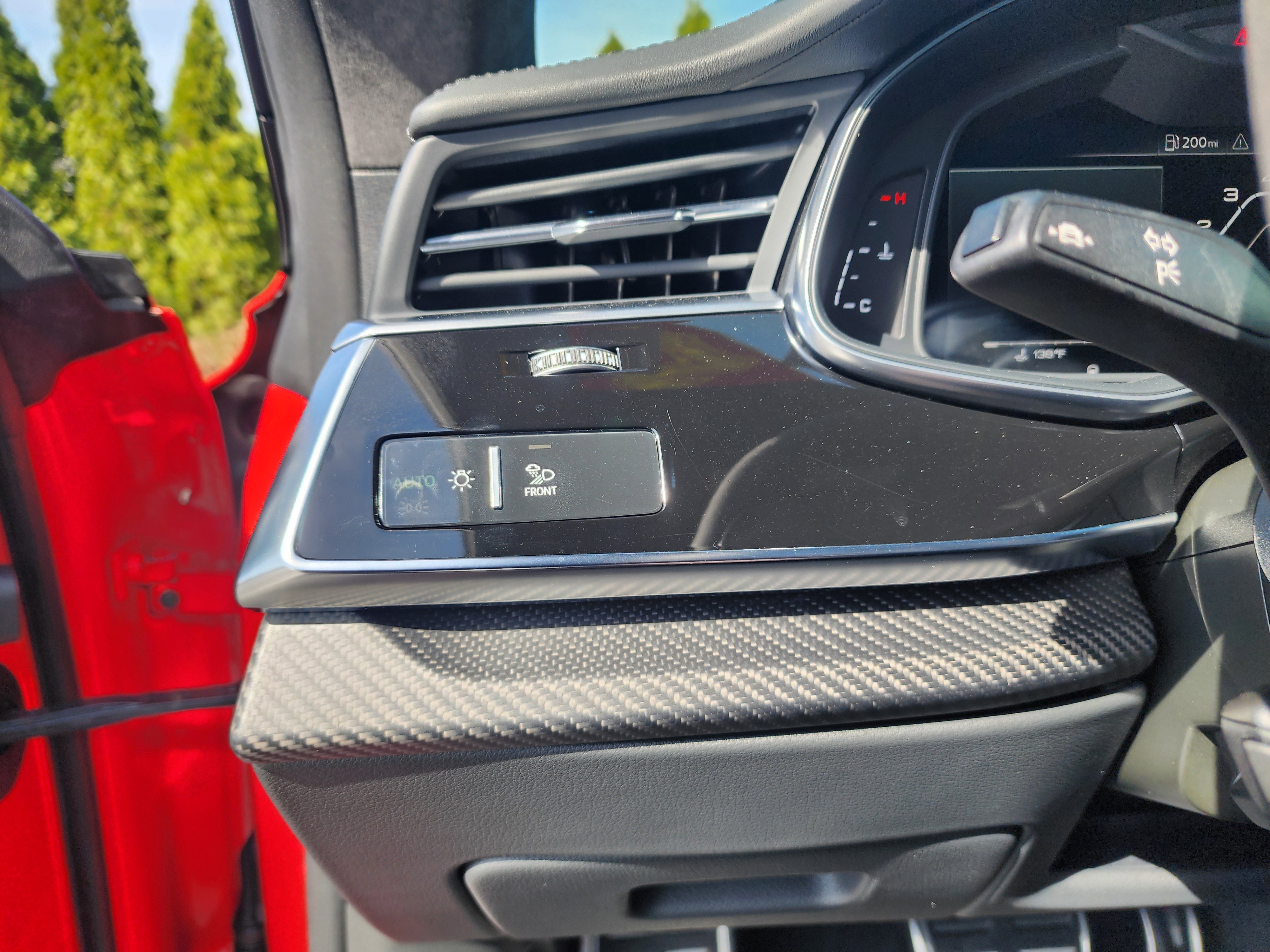 Used 2022 Audi RS Q8 w/ Carbon Optic Package image 28