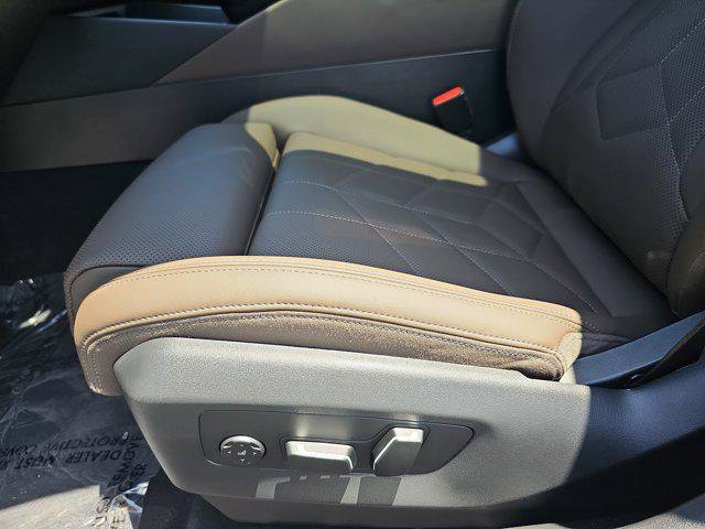 Used 2024 BMW 540i xDrive w/ Convenience Package image 29