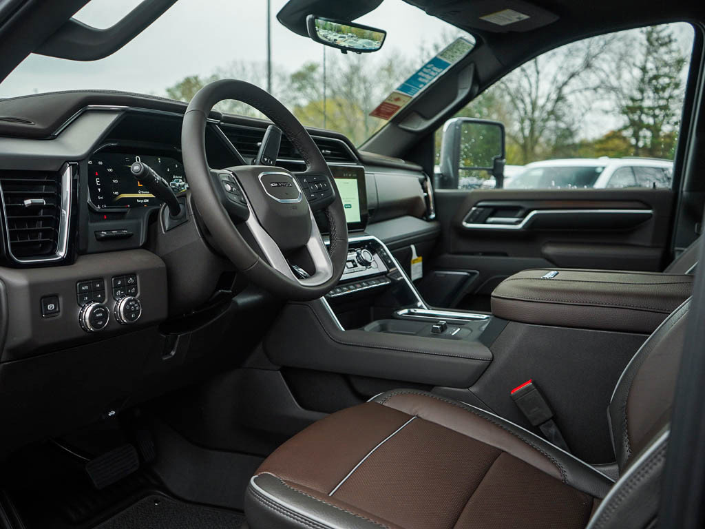 New 2026 GMC Sierra 3500 Denali w/ Denali Reserve Package image 16