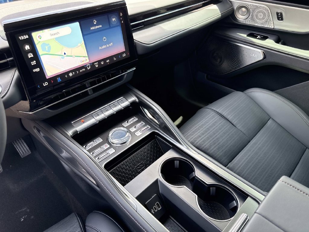 New 2026 Lincoln Nautilus Reserve AWD/4WD image 25