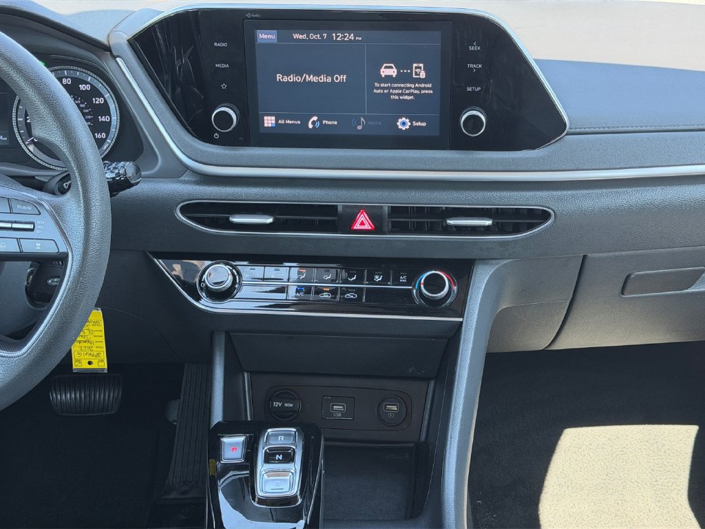 Used 2022 Hyundai Sonata SE w/ Cargo Package FWD image 16