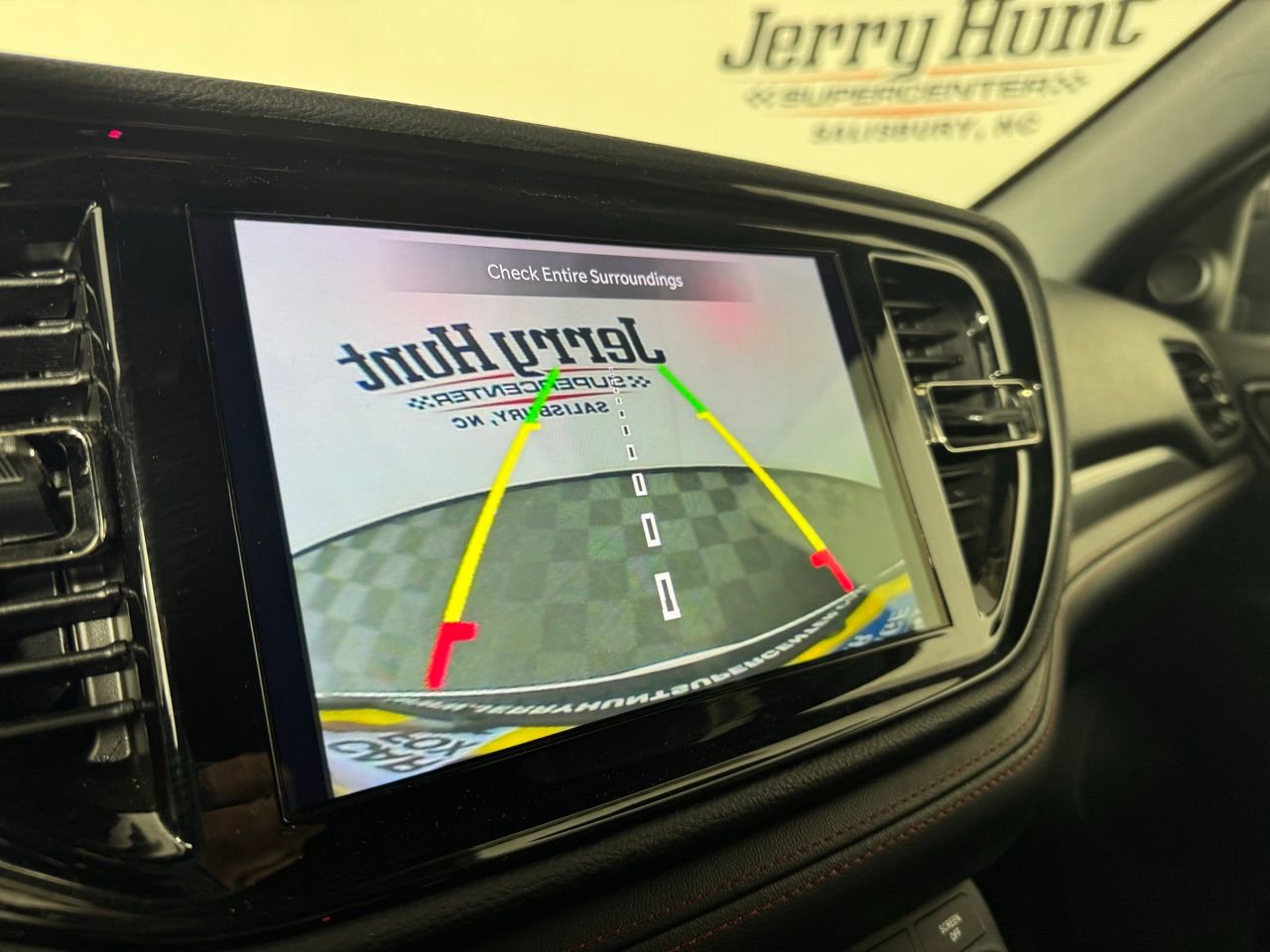 Used 2024 Dodge Durango GT AWD/4WD image 3
