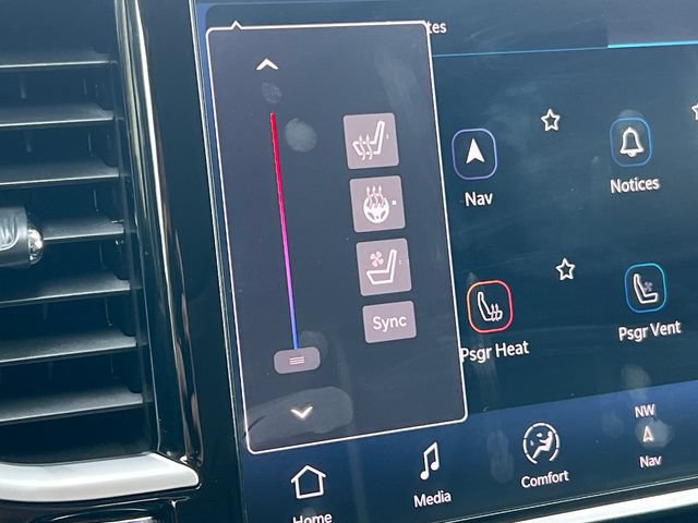 Used 2024 Chrysler Pacifica Limited FWD image 28