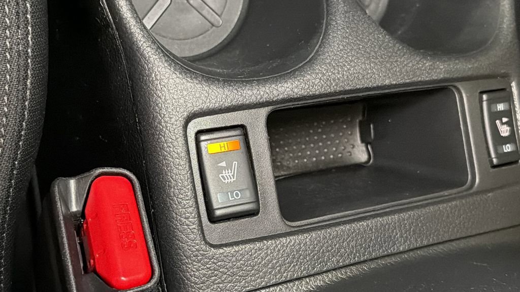 Used 2020 Nissan Rogue SV image 27