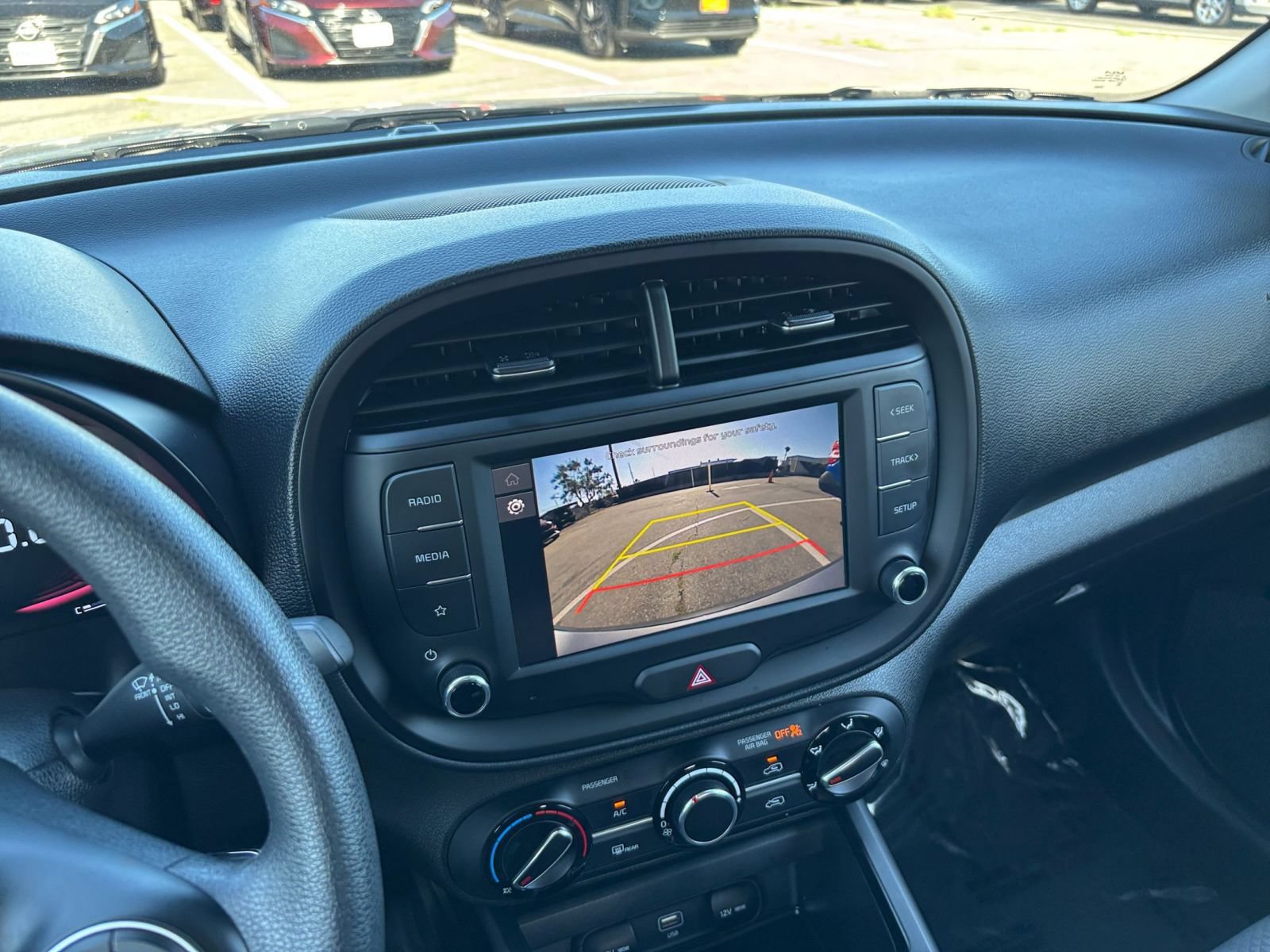 Used 2025 Kia Soul LX w/ LX Technology Package FWD image 24
