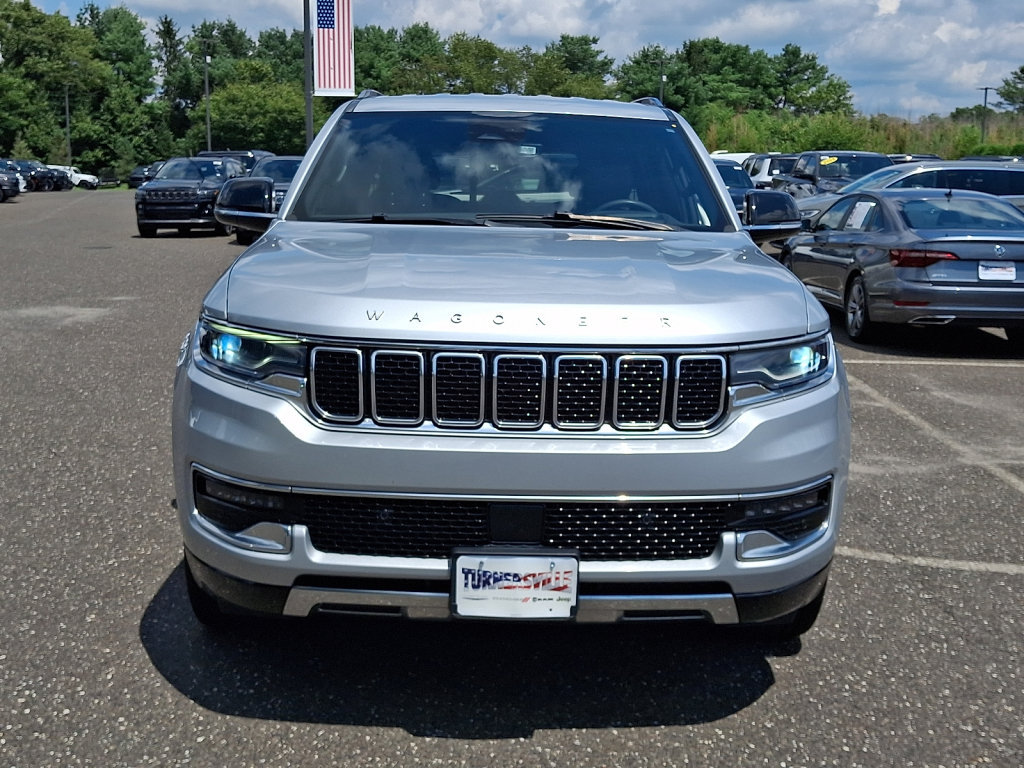 Used 2024 Jeep Wagoneer Series III AWD/4WD image 8