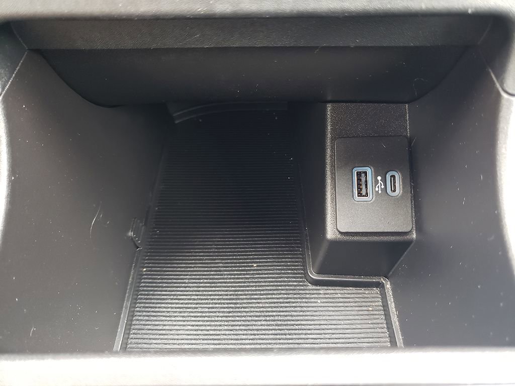 Used 2023 Ford Edge ST image 22