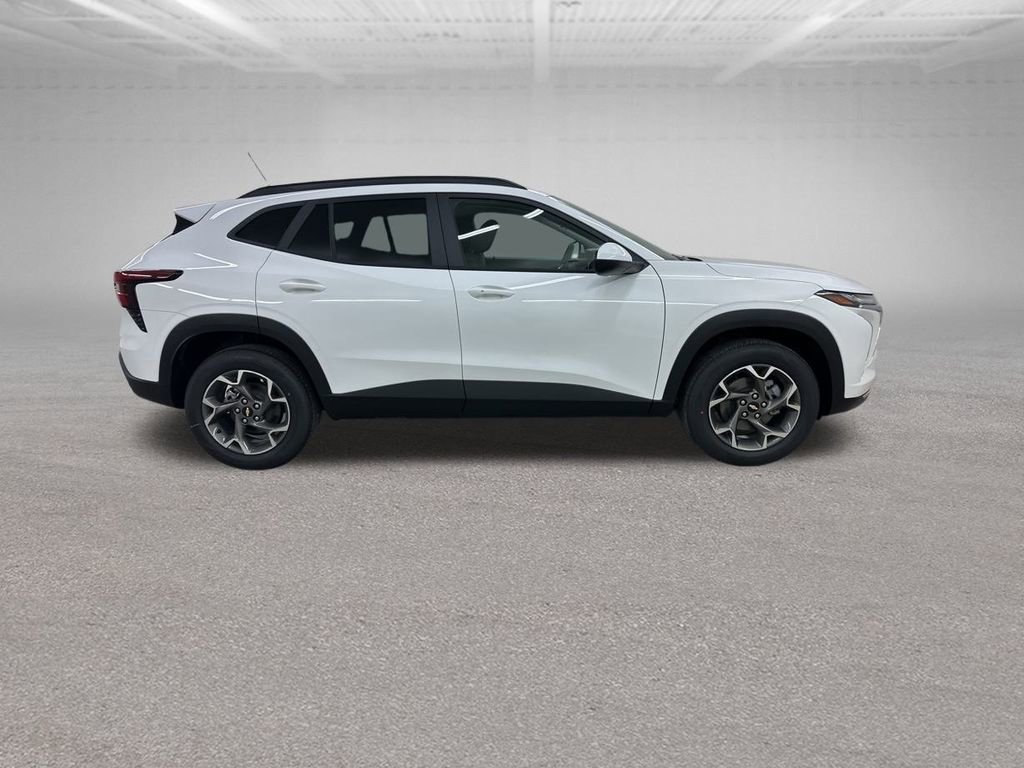 New 2026 Chevrolet Trax LT w/ Driver Confidence Package image 12