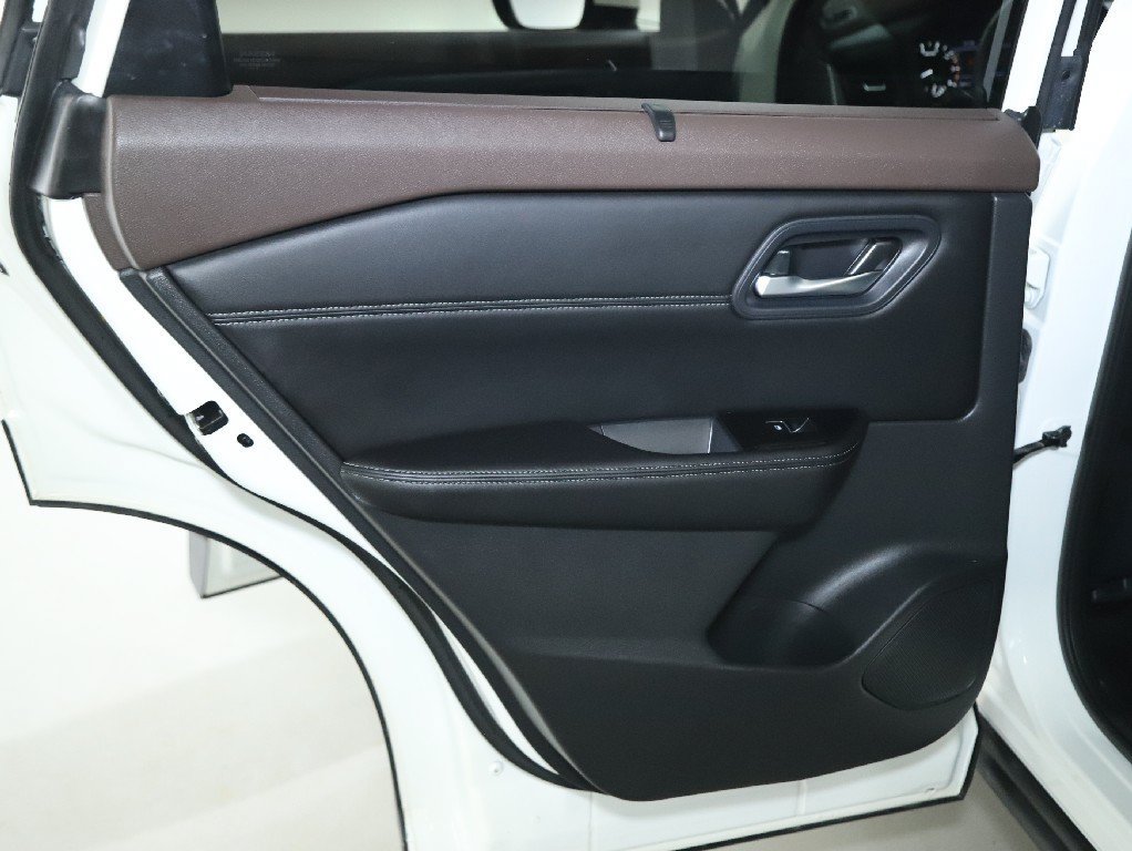 Certified 2023 Nissan Rogue SL w/ SL Premium Package AWD/4WD image 13
