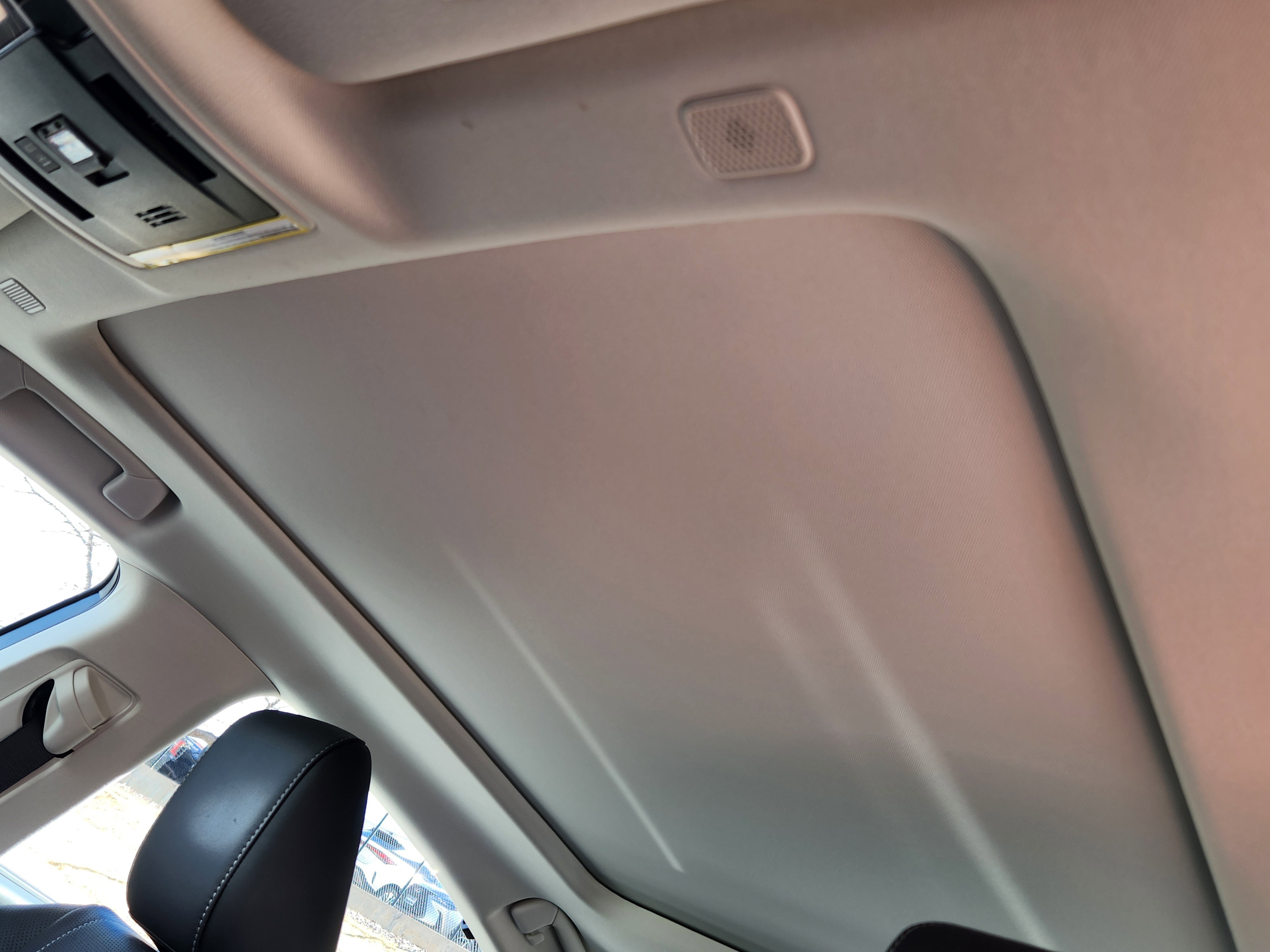 Used 2024 Lexus ES 350 Ultra Luxury w/ Accessory Package (Z2) image 26