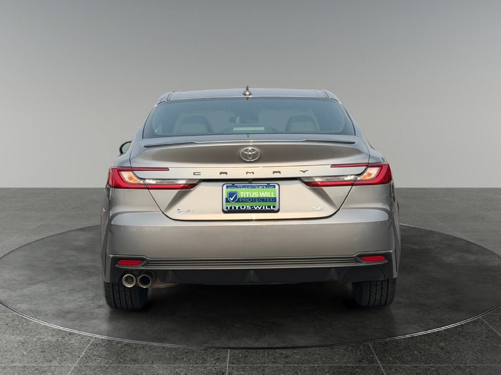 Used 2025 Toyota Camry SE FWD image 9