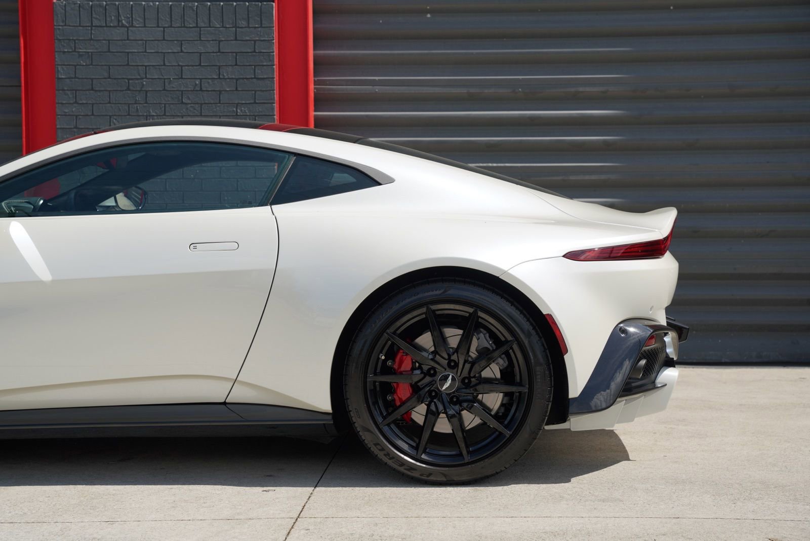 Used 2019 Aston Martin V8 Vantage Coupe image 5