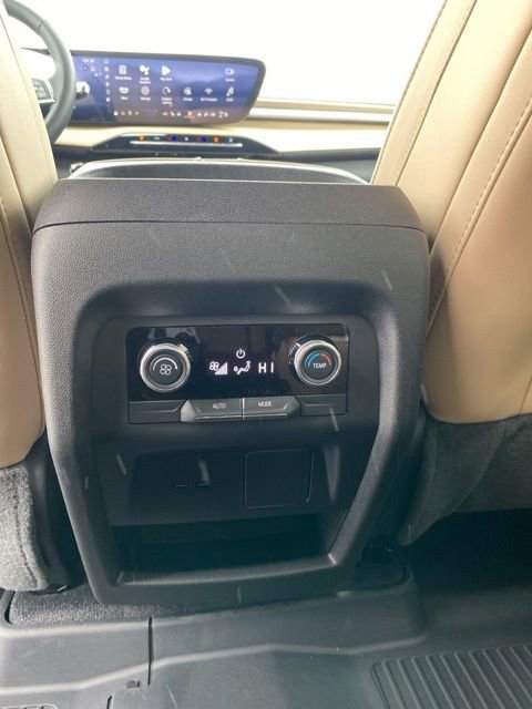 New 2025 Buick Enclave Preferred w/ LPO, Floor Liner Package image 33