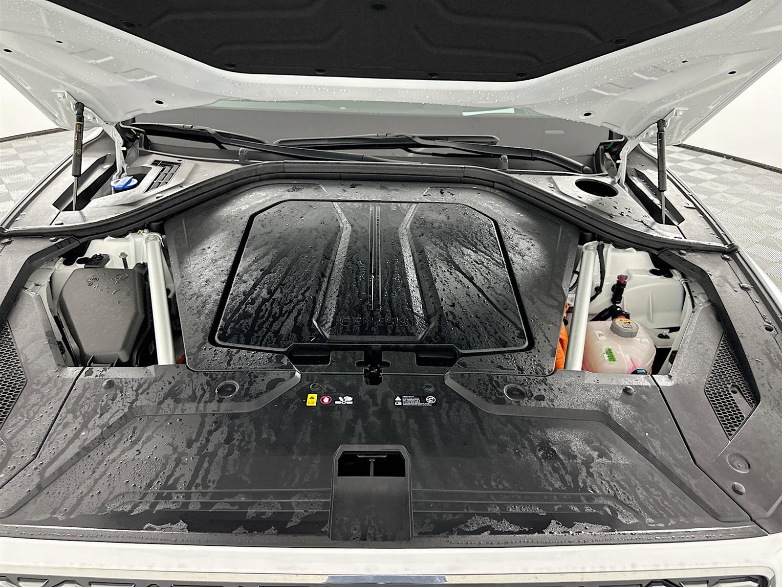 New 2025 Genesis Electrified GV70 Advanced w/ Prestige Package image 28