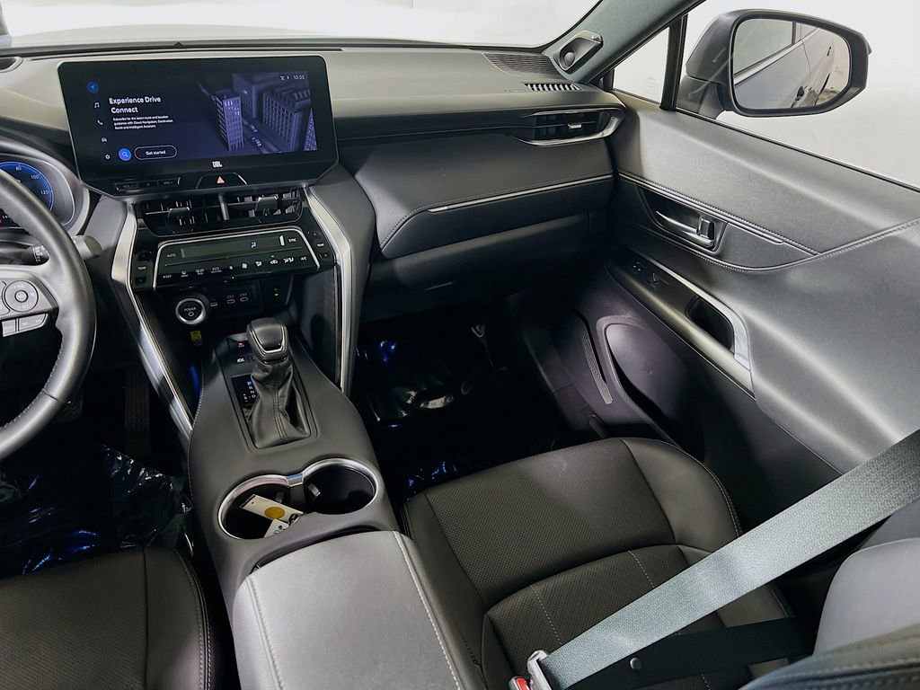 Certified 2024 Toyota Venza Limited image 21