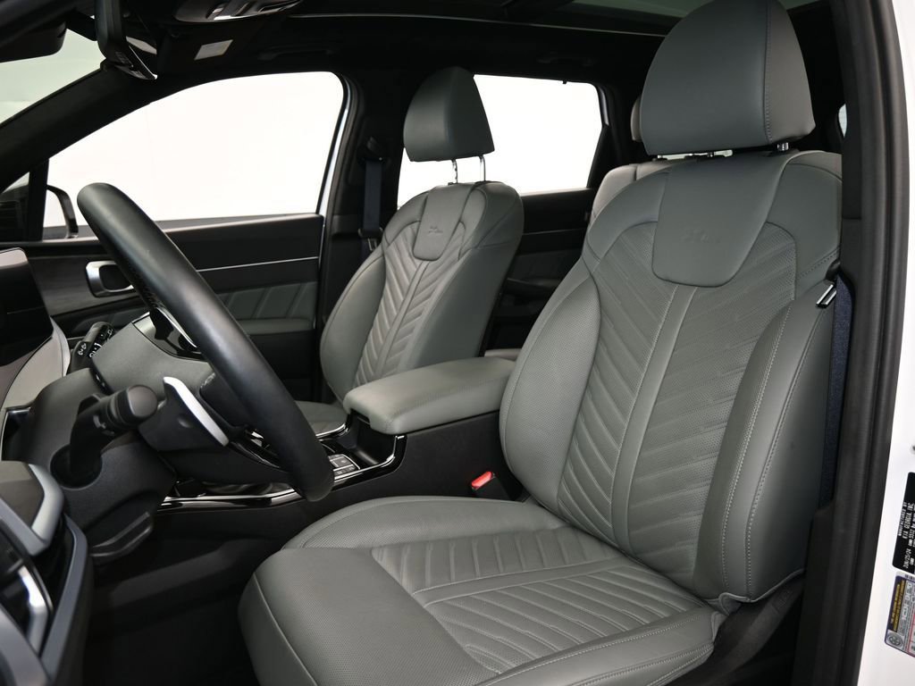 Used 2024 Kia Sorento SX Prestige w/ Sage Leather Package image 10