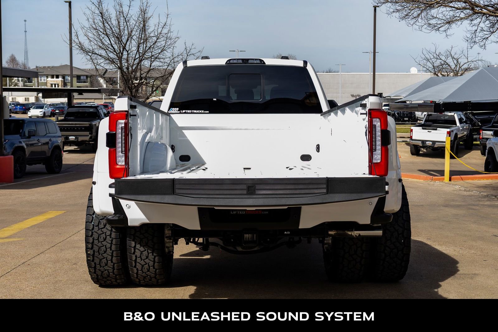 Used 2025 Ford F450 Platinum w/ Platinum Plus Package image 9
