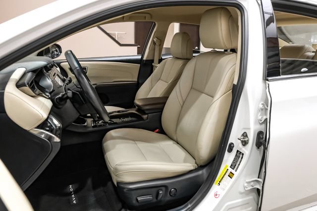 Used 2016 Toyota Avalon XLE FWD image 36