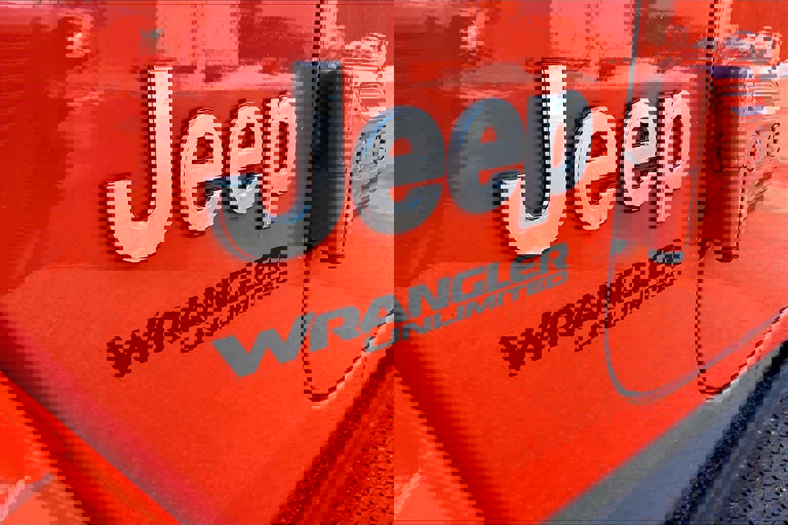 Used 2018 Jeep Wrangler Unlimited Sahara image 33