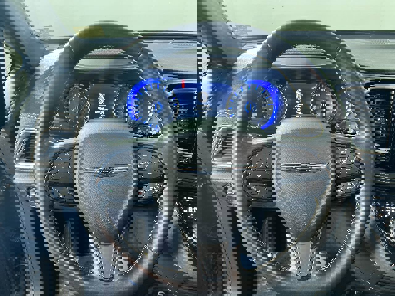 Used 2021 Chrysler Pacifica Touring-L w/ S Appearance Package image 15