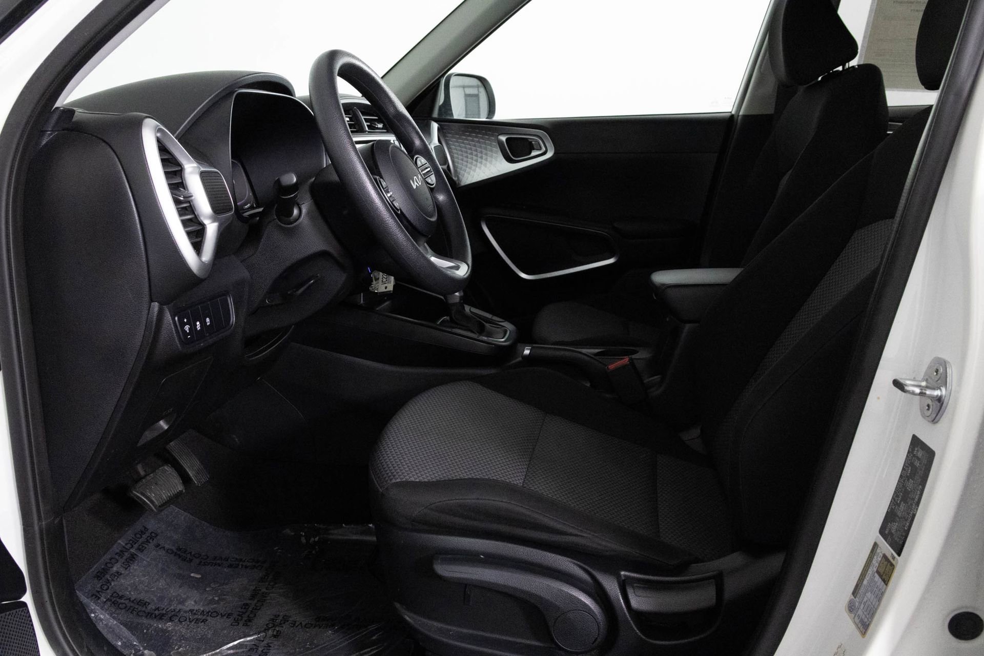 Used 2023 Kia Soul LX w/ Option Group 015 image 19