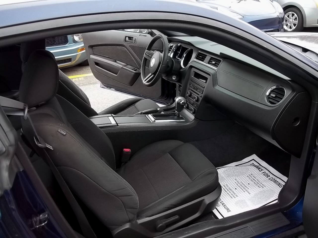 Used 2010 Ford Mustang Coupe RWD image 8