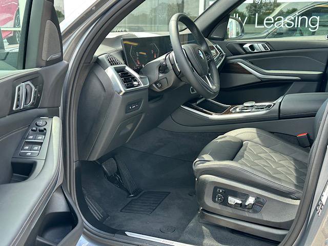 Certified 2025 BMW X5 xDrive40i w/ Climate Comfort Package AWD/4WD image 13