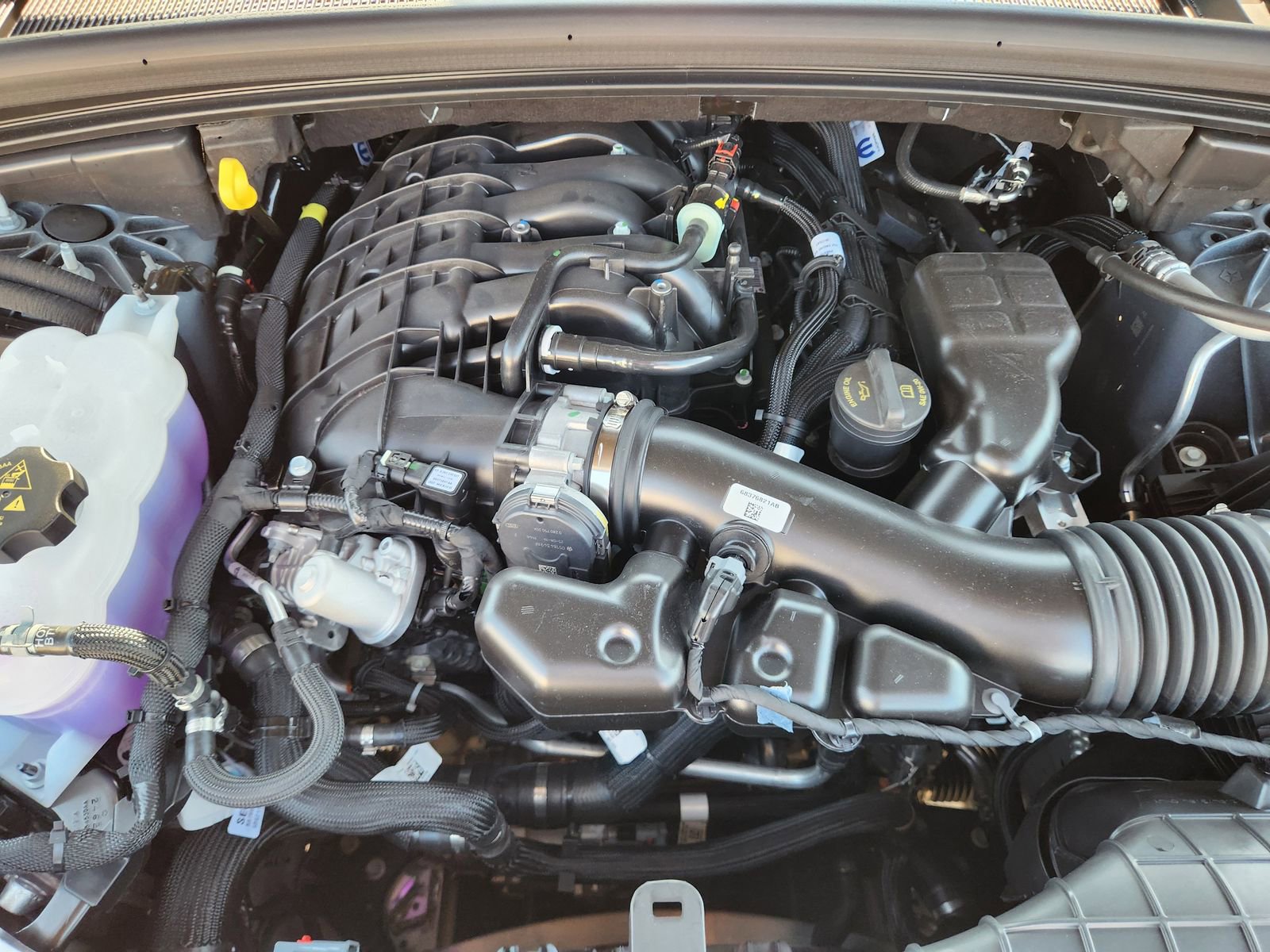 New 2025 Jeep Grand Cherokee L Laredo image 23