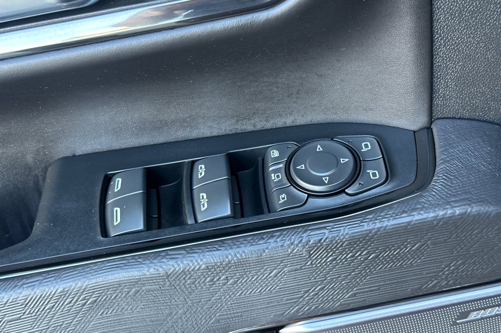 Used 2024 GMC Sierra 2500 AT4X w/ AT4X AEV Edition image 13