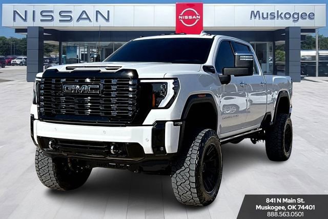 Used 2025 GMC Sierra 2500 Denali Ultimate image 3