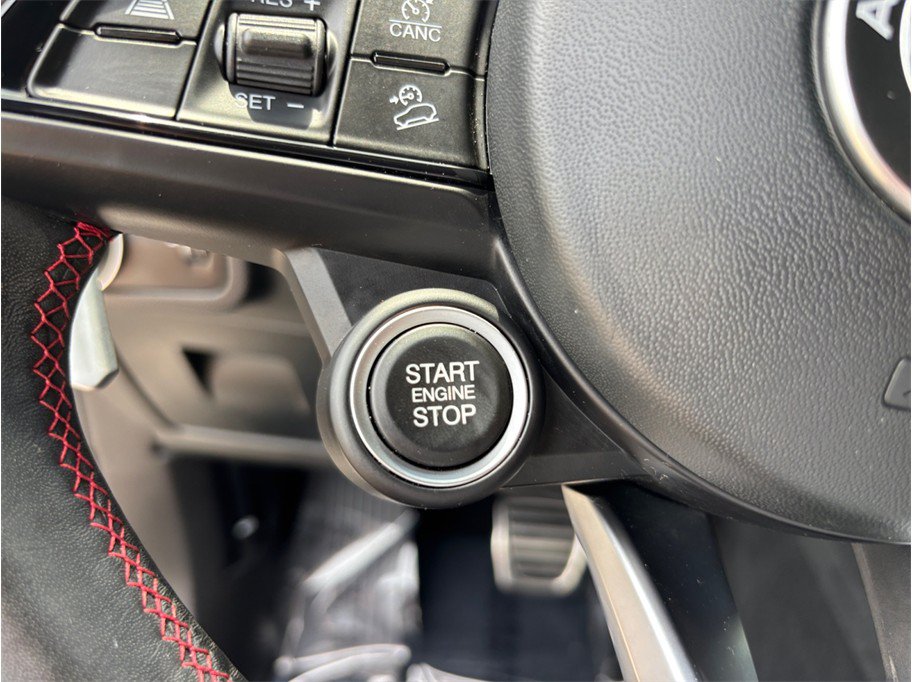 Used 2023 Alfa Romeo Stelvio Estrema AWD/4WD image 30