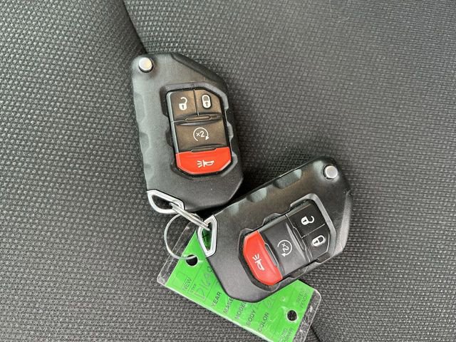 Used 2022 Jeep Gladiator Sport image 25