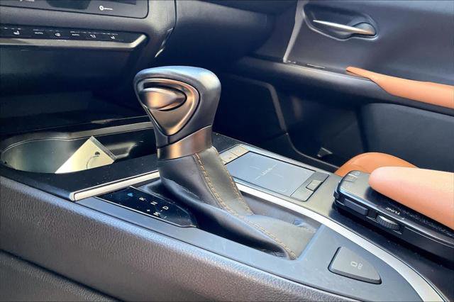 Used 2020 Lexus UX 200 w/ Premium Package FWD image 17