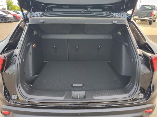 New 2026 Chevrolet Trax RS w/ Sunroof Package image 8