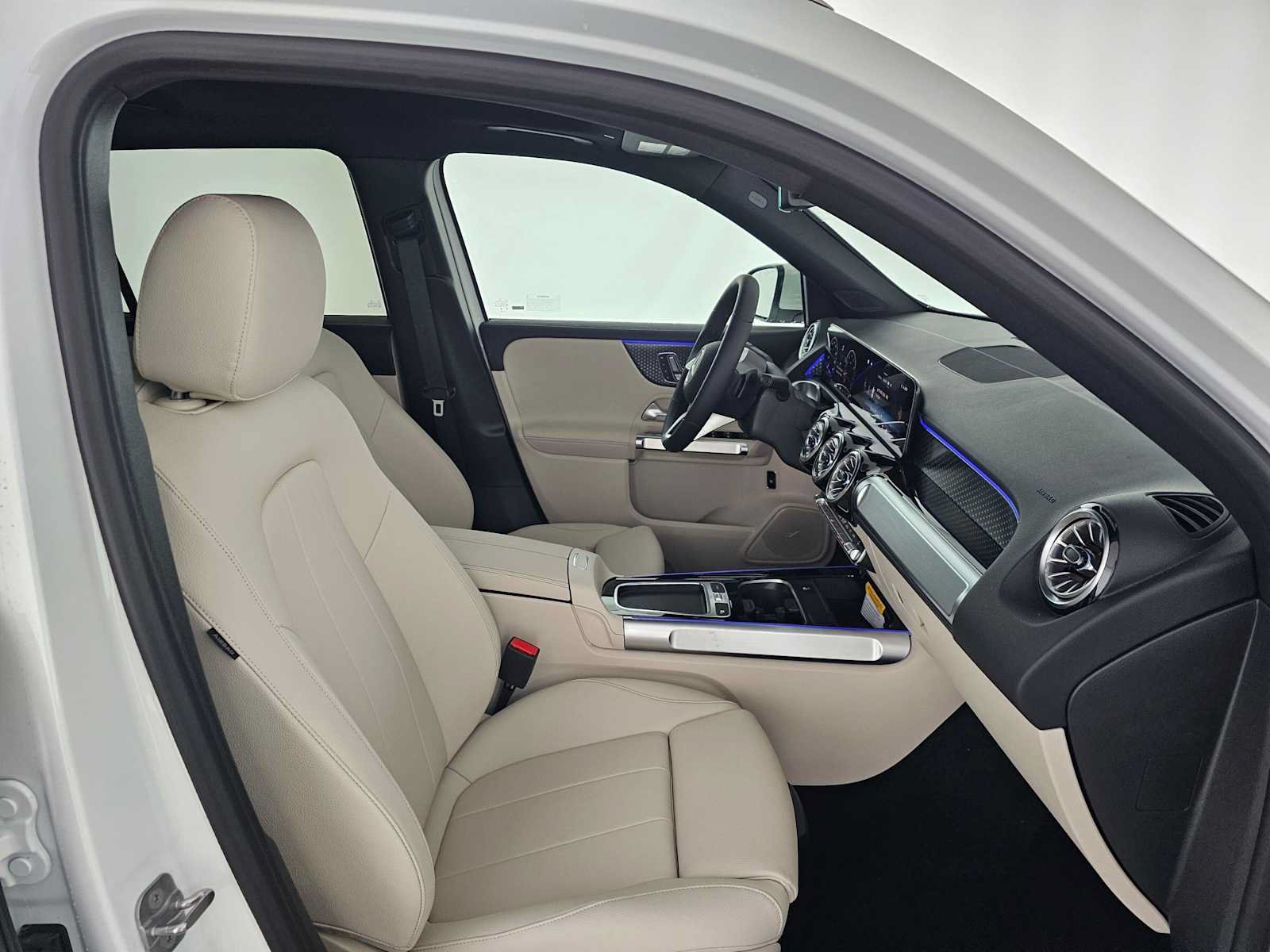 New 2026 Mercedes-Benz GLB 250 image 10