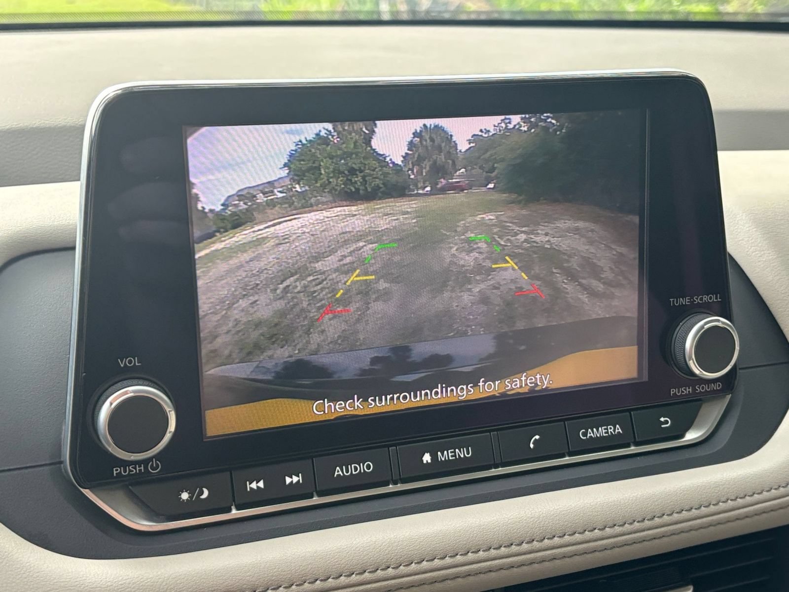 Used 2025 Nissan Rogue SV AWD/4WD image 25