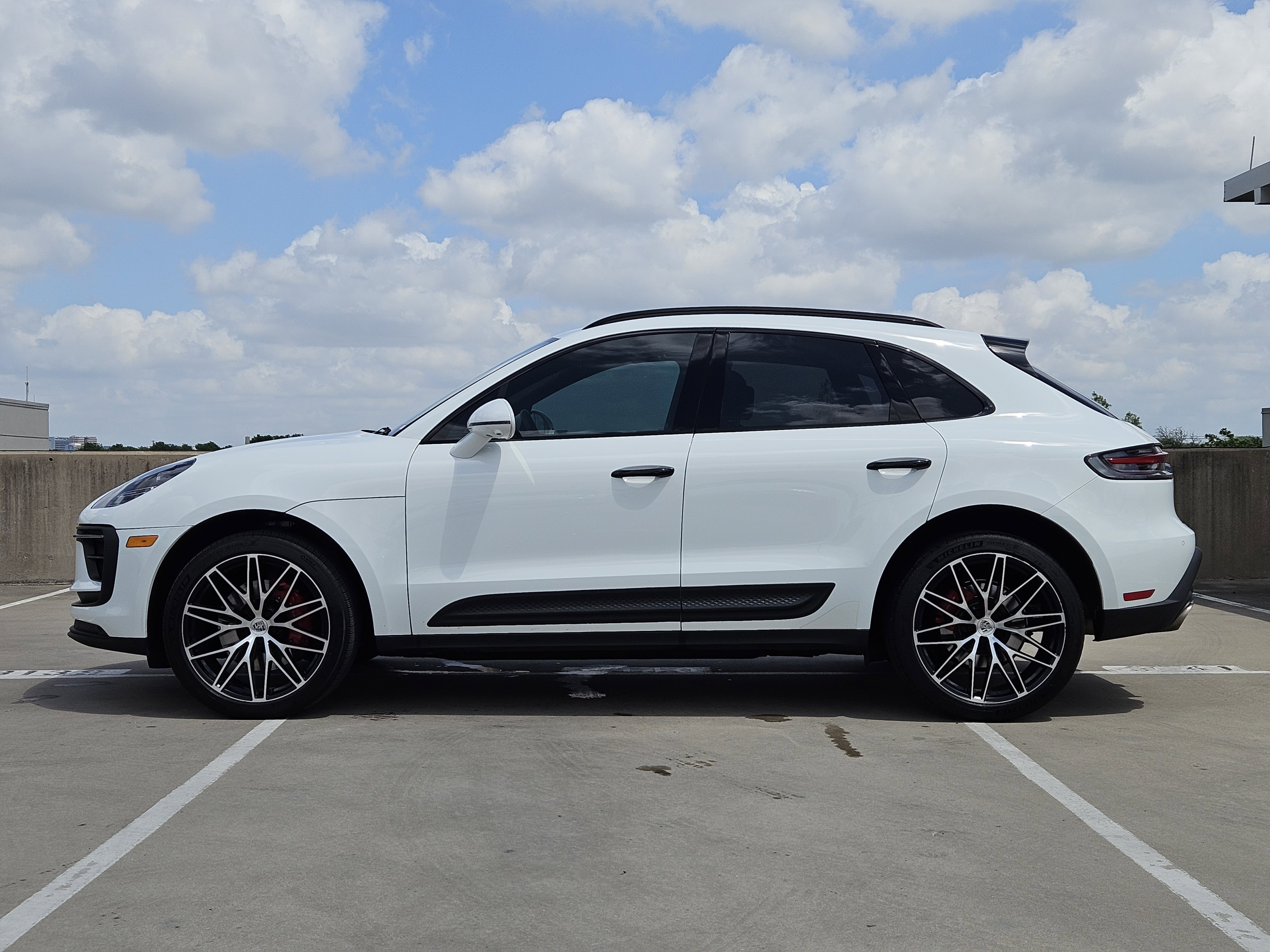 Used 2023 Porsche Macan S image 2