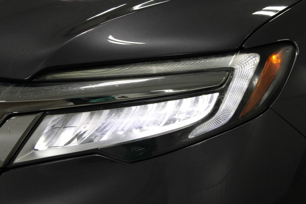 Used 2020 Honda Pilot Touring image 12