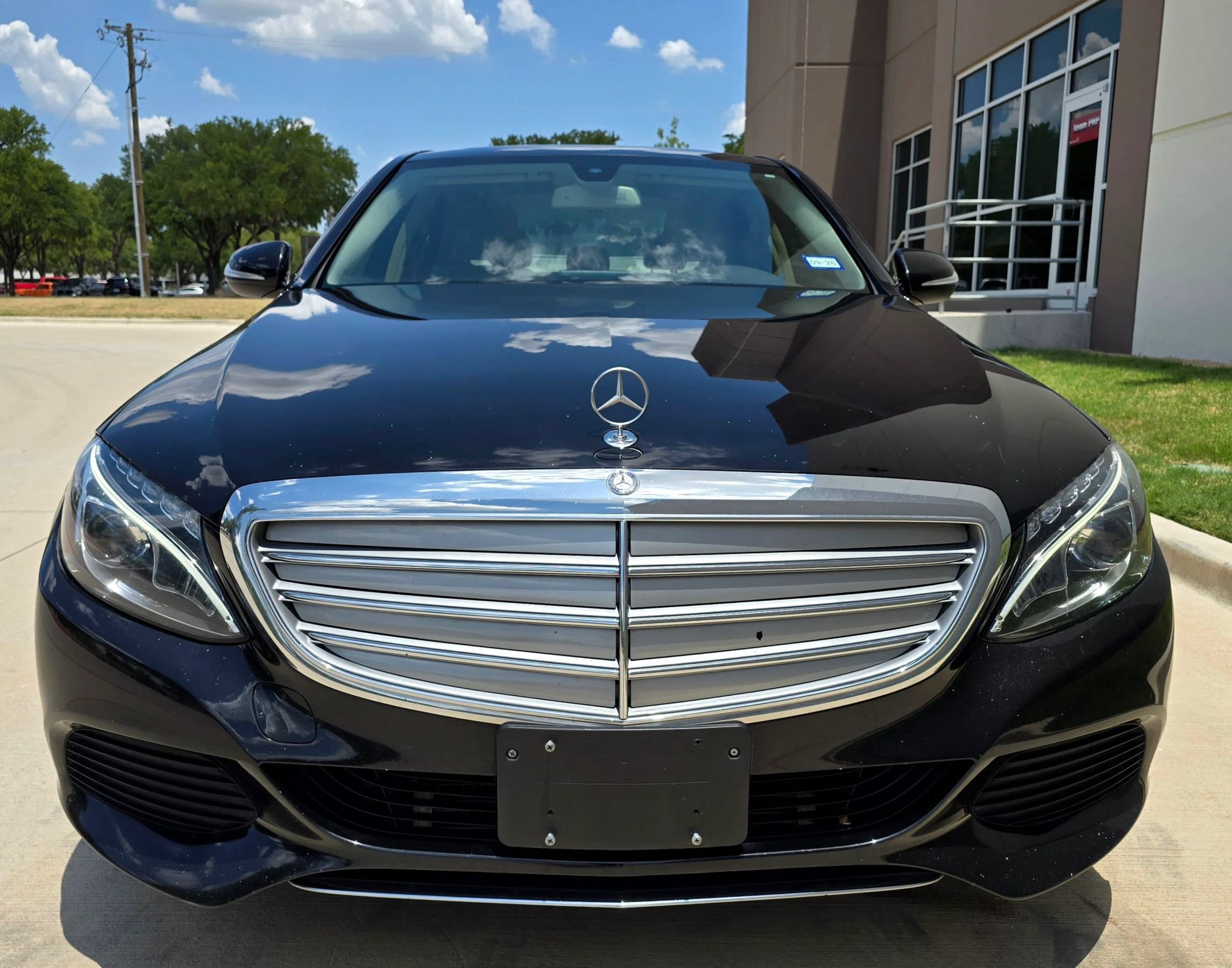 Used 2015 Mercedes-Benz C 300 Sedan image 2