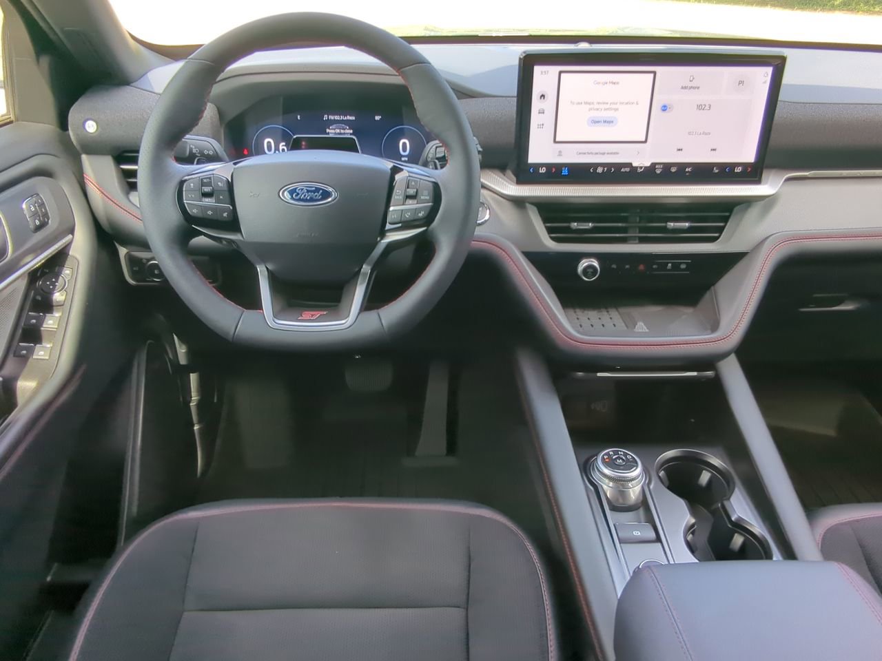 Used 2025 Ford Explorer ST AWD/4WD image 14