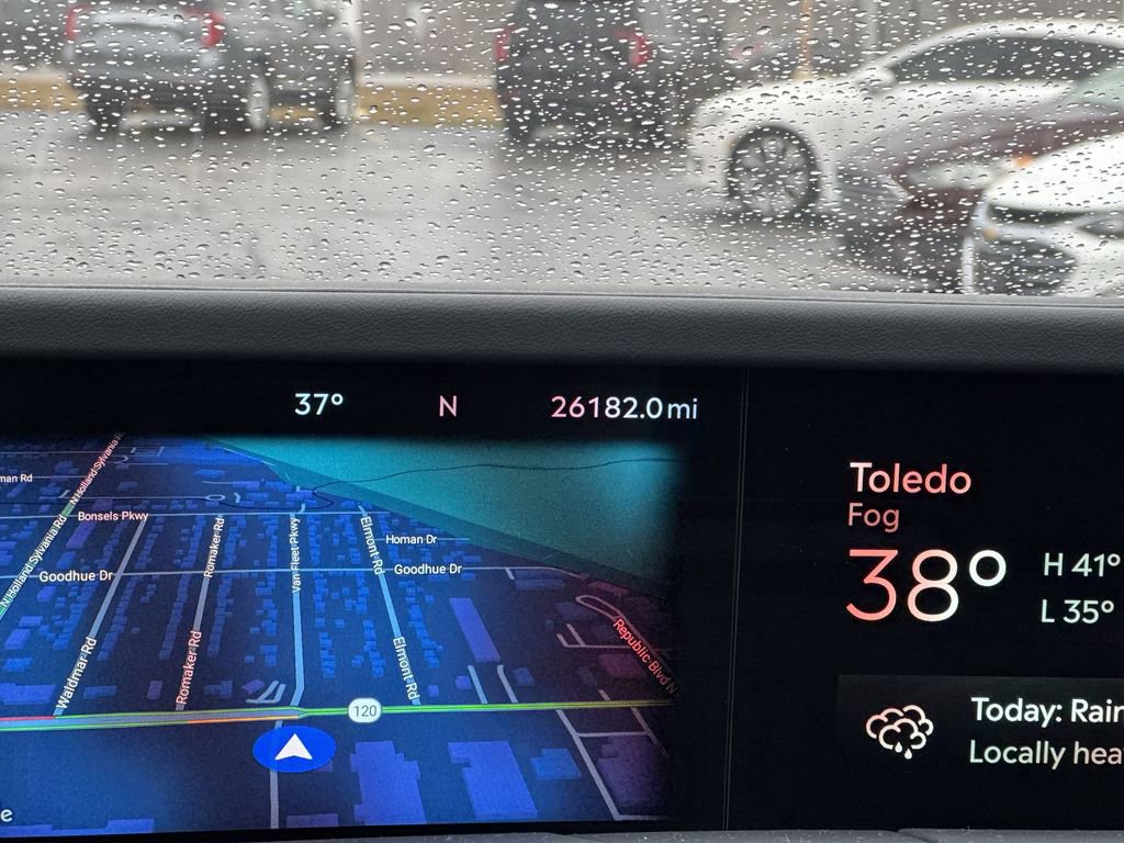 Used 2024 Lincoln Nautilus Reserve w/ Equipment Group 202A image 12