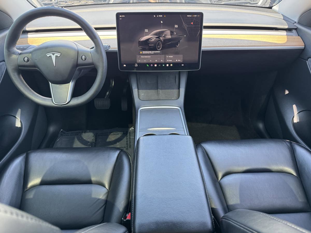 Used 2022 Tesla Model Y Long Range AWD/4WD image 23