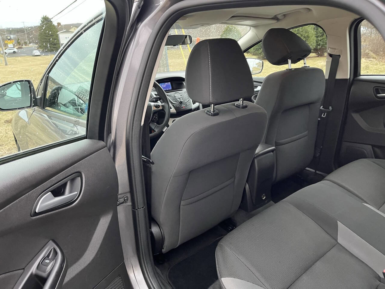 Used 2013 Ford Focus SE image 24