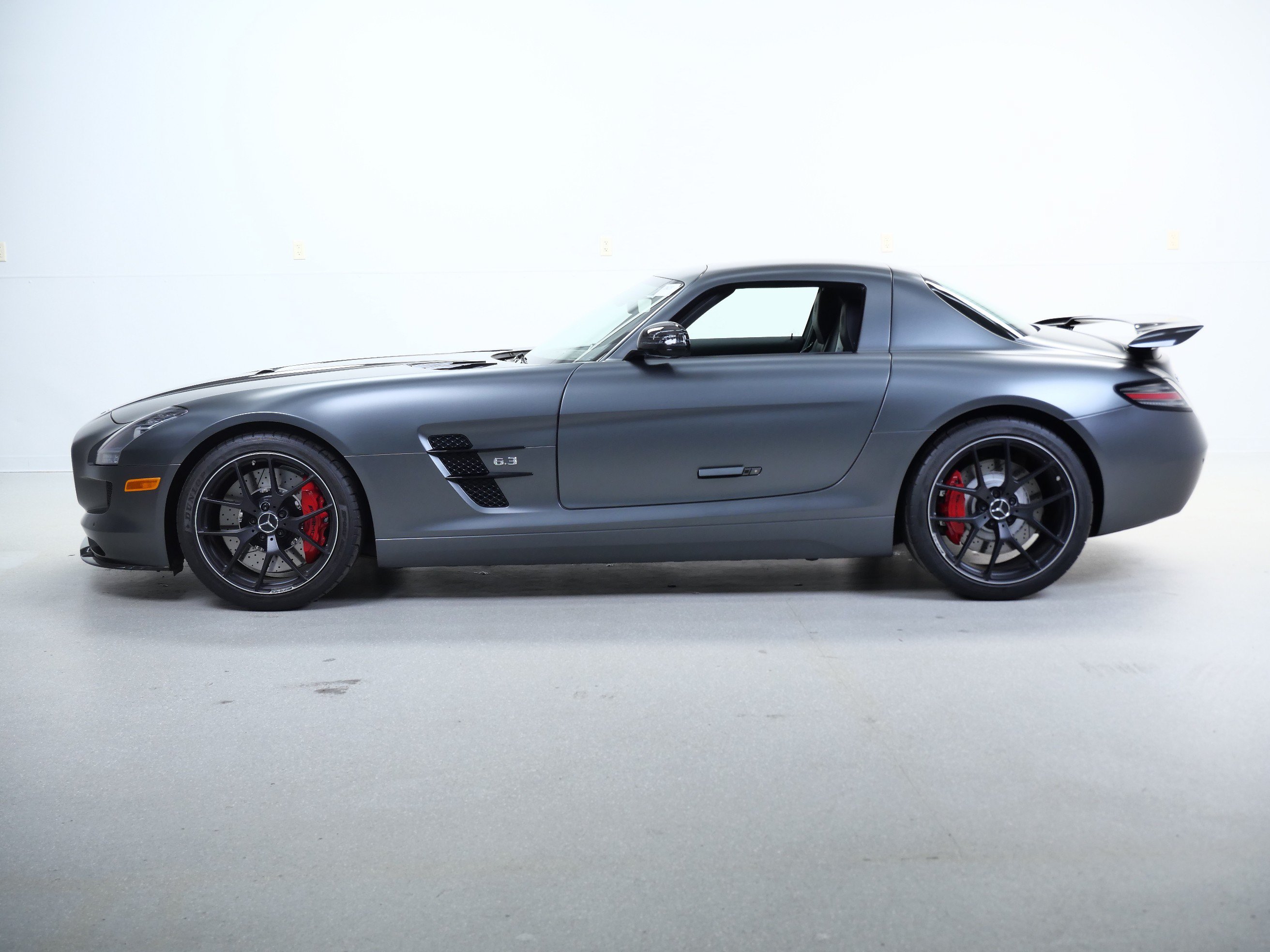 Used 2015 Mercedes-Benz SLS AMG GT Final Edition image 10