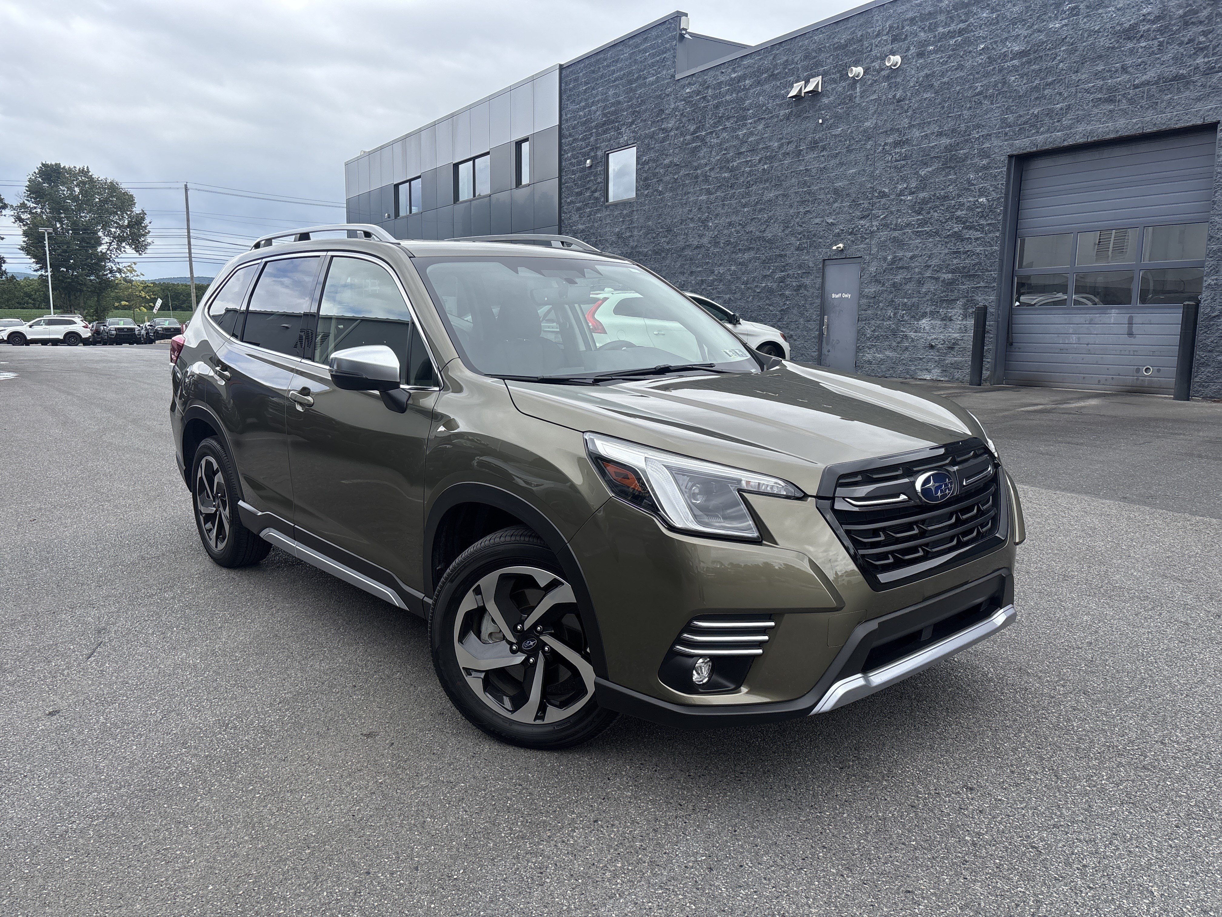 Used 2023 Subaru Forester Touring w/ Popular Package #2 AWD/4WD image 18
